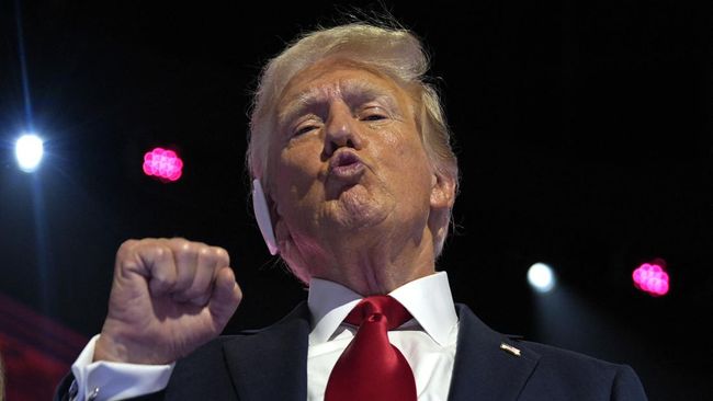 Donald Trump Puji Kripto, Harga Botcoin Langsung Anjlok