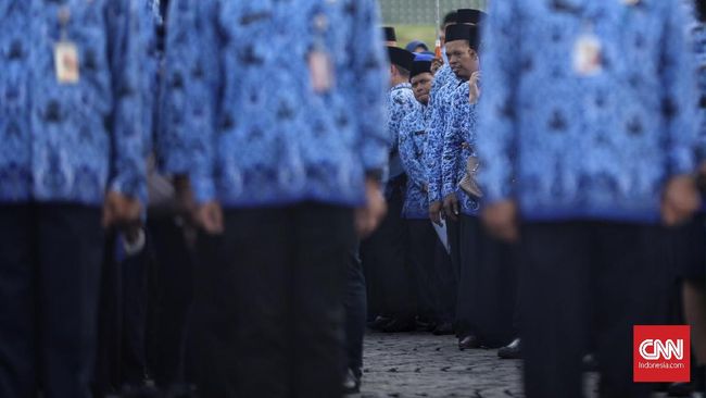 Berapa Gaji PNS Lulusan SMA, SMK, dan Sarjana?