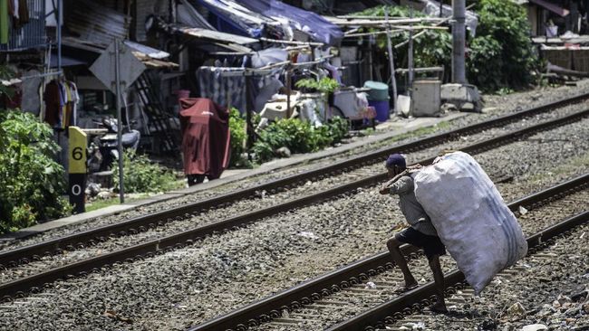 Kapan dan Bagaimana Orang Indonesia Bisa Dianggap Miskin?