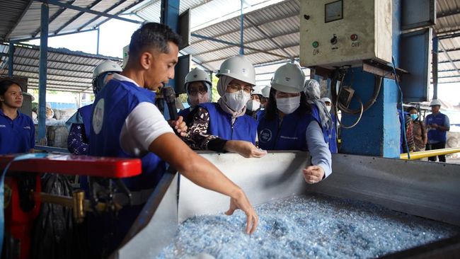 AQUA Perkuat Komitmen #BijakBerplastik, Perluas Galon Guna Ulang PET