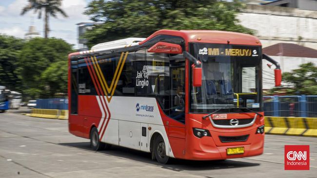 TransJakarta Alihkan Rute Buntut Demo Revisi UU Pilkada, Ini Detailnya