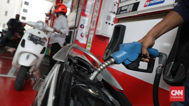 Pertamina Buka-bukaan soal Sebab Harga Pertamax Cs Turun according to 1 Oktober