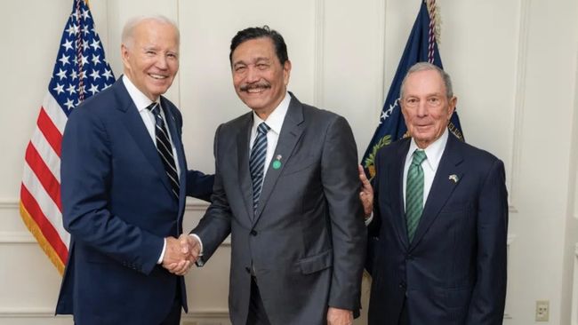 Michael Bloomberg Perkenalkan Luhut ke Joe Biden