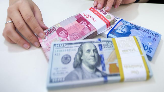 Rupiah Loyo ke Rp15.485 Akhir Pekan Ini