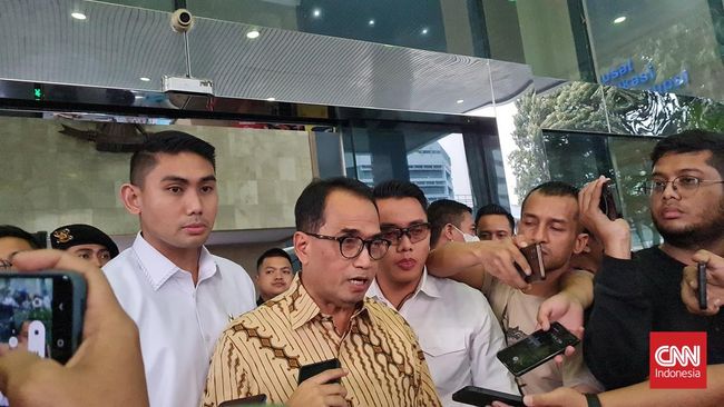 Menhub Ungkap Perjuangan Tekan Harga Tiket Pesawat