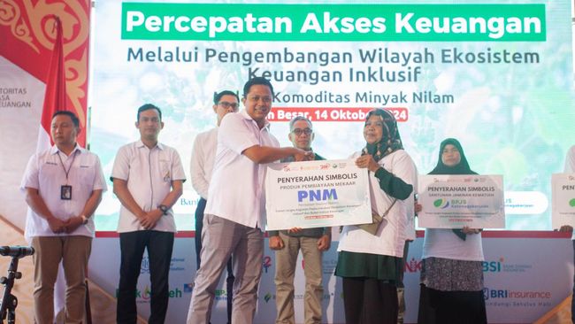 PNM Buka Klasterisasi Minyak Nilam, Dukung Potensi Petani Aceh