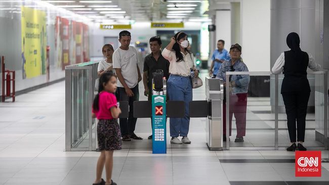 Tarif KRL, MRT, LRT, Transjakarta Jadi Rp1 di Hari Pelantikan Prabowo