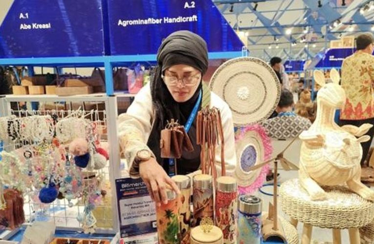 BRI Dukung UMKM Handicraft Kebumen Bawa Produk Alam Lokal ke Dunia