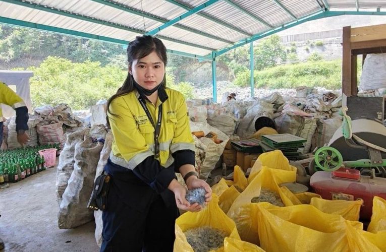 Komitmen Kuat Merdeka Copper Gold Kelola Sampah, Libatkan Warga Lokal