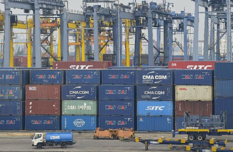 Indonesia Incar Cuan Ekspor Pakaian di Tengah Perang Dagang Trump