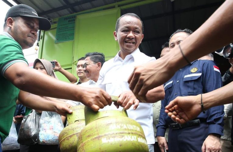 Bahlil Cek Kualitas BBM hingga Pasokan Listrik di Ambon