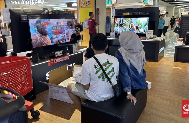 Transmart Complete Day Sale Diserbu Pengunjung, TV dan AC Jadi Incaran
