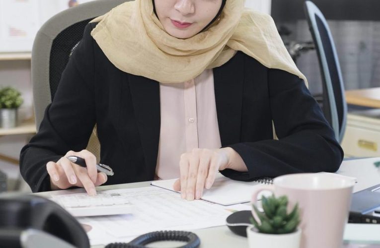 Cara Cerdas Ibu Kelola Uang Saat Ekonomi Tak Menentu