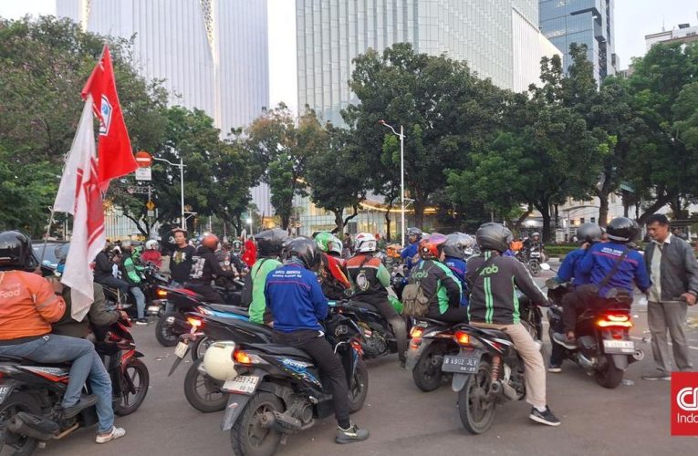 Mengintip Pendapatan Ojol yang Terus Turun Meski Kerja 11 Jam Sehari