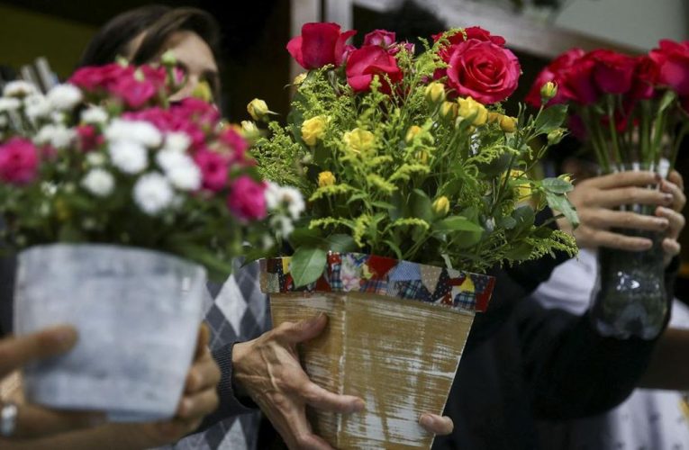 Penjualan Bunga Jelang Hari Ibu di AS Anjlok Gara-gara Tarif Trump