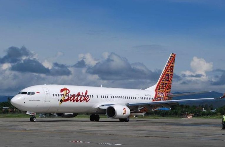Viral Pesawat Batik Air Miring saat Mendarat, Hampir Sentuh Landasan