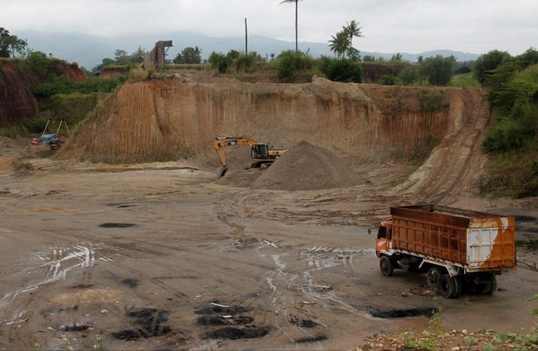 Pulau Citlim Kepulauan Riau Dijarah Tambang Ilegal