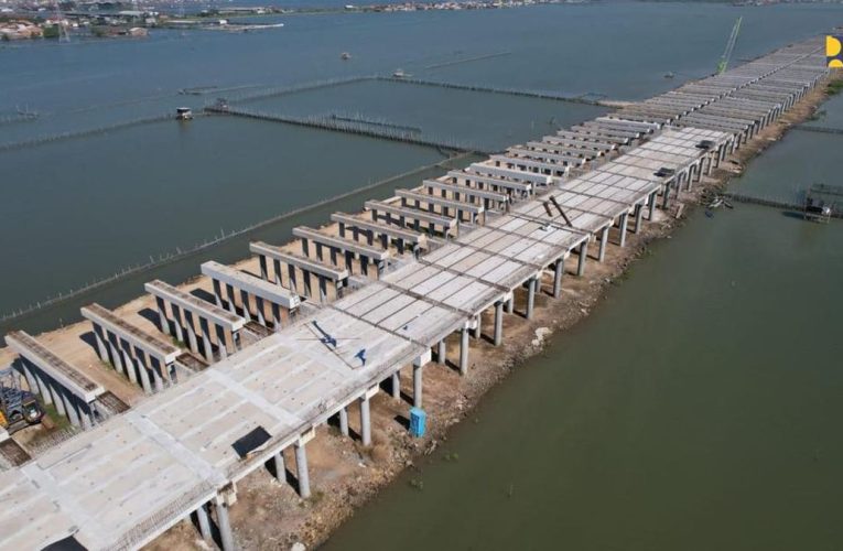 Proyek Tol Terintegrasi Tanggul Laut Semarang-Demak Capai 44,26%