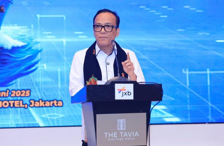 Wamenaker Dorong Harmoni Commercial Perkuat Layanan TKBM Pelabuhan