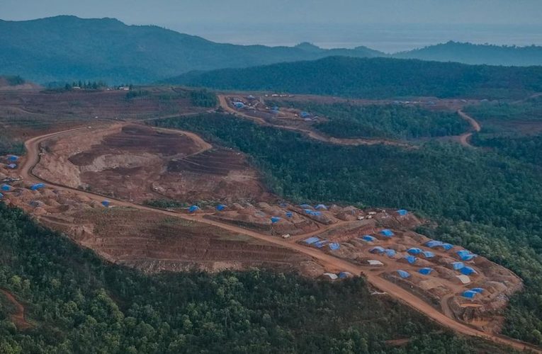 Prabowo Cabut 4 Izin Pertambangan Nikel di Raja Ampat, Cukupkah?