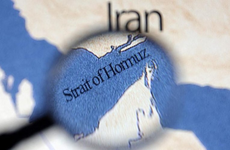 Apa yang Terjadi pada Indonesia Jika Selat Hormuz Ditutup Iran?