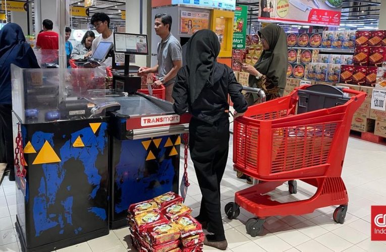 Ibu-Ibu, Alat Masak Diskon Rp100 Ribuan di Transmart Complete Day Sale