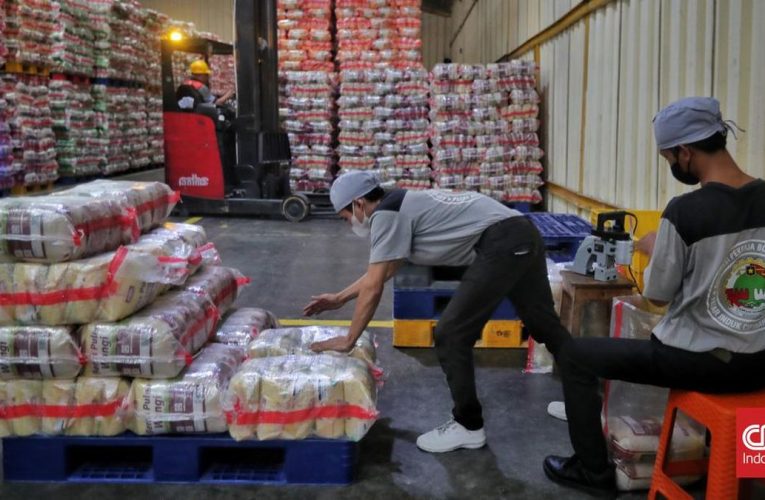 Ritel Ngeluh Pasokan Beras Top class Seret, Harga Justru Naik