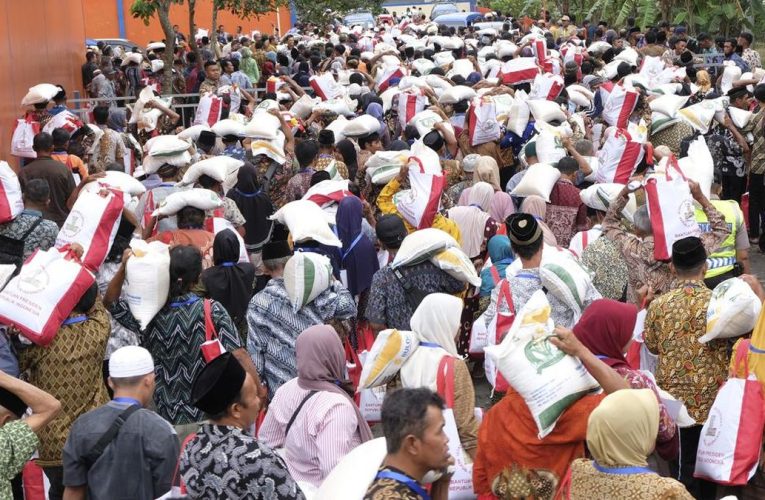 Bansos Beras 10 Kg ke 18 Juta Keluarga Miskin Cair Bulan Ini